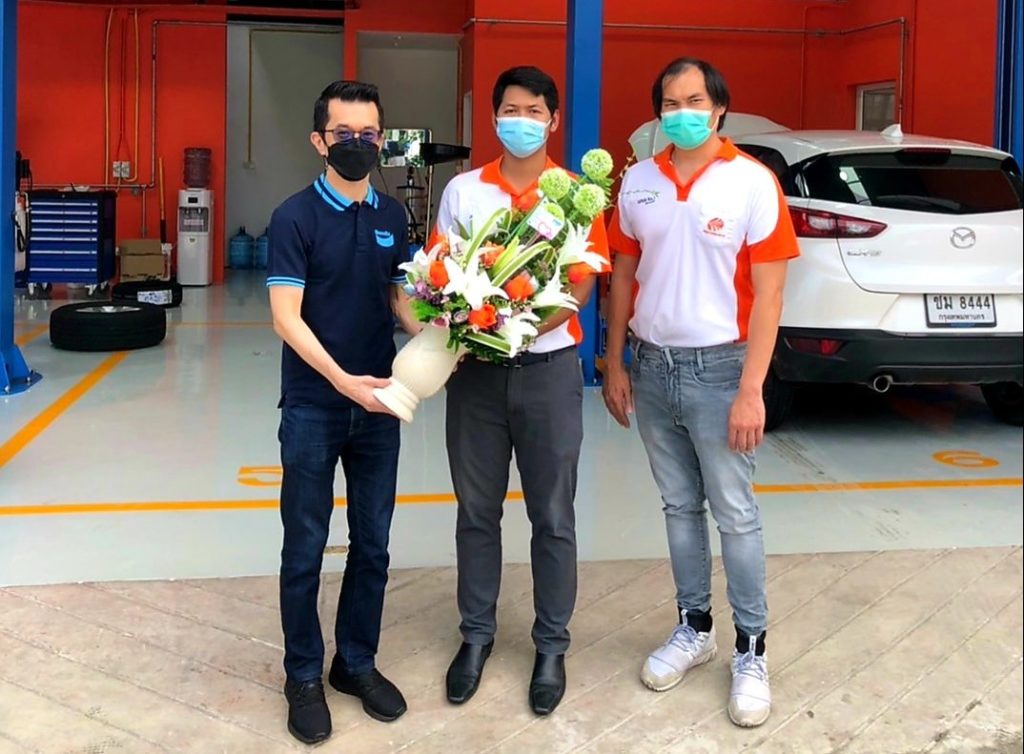 “เบ็นดิกซ์” ร่วมแสดงความยินดี “ศูนย์บริการออโต้แบคส์” เปิดสาขา ติวานนท์