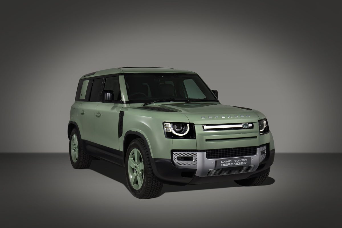 DEFENDER เชิดชูตระกูลอันทรงเกียรติ ด้วยความสำเร็จของรุ่นกับ NEW DEFENDER 75TH LIMITED EDITION