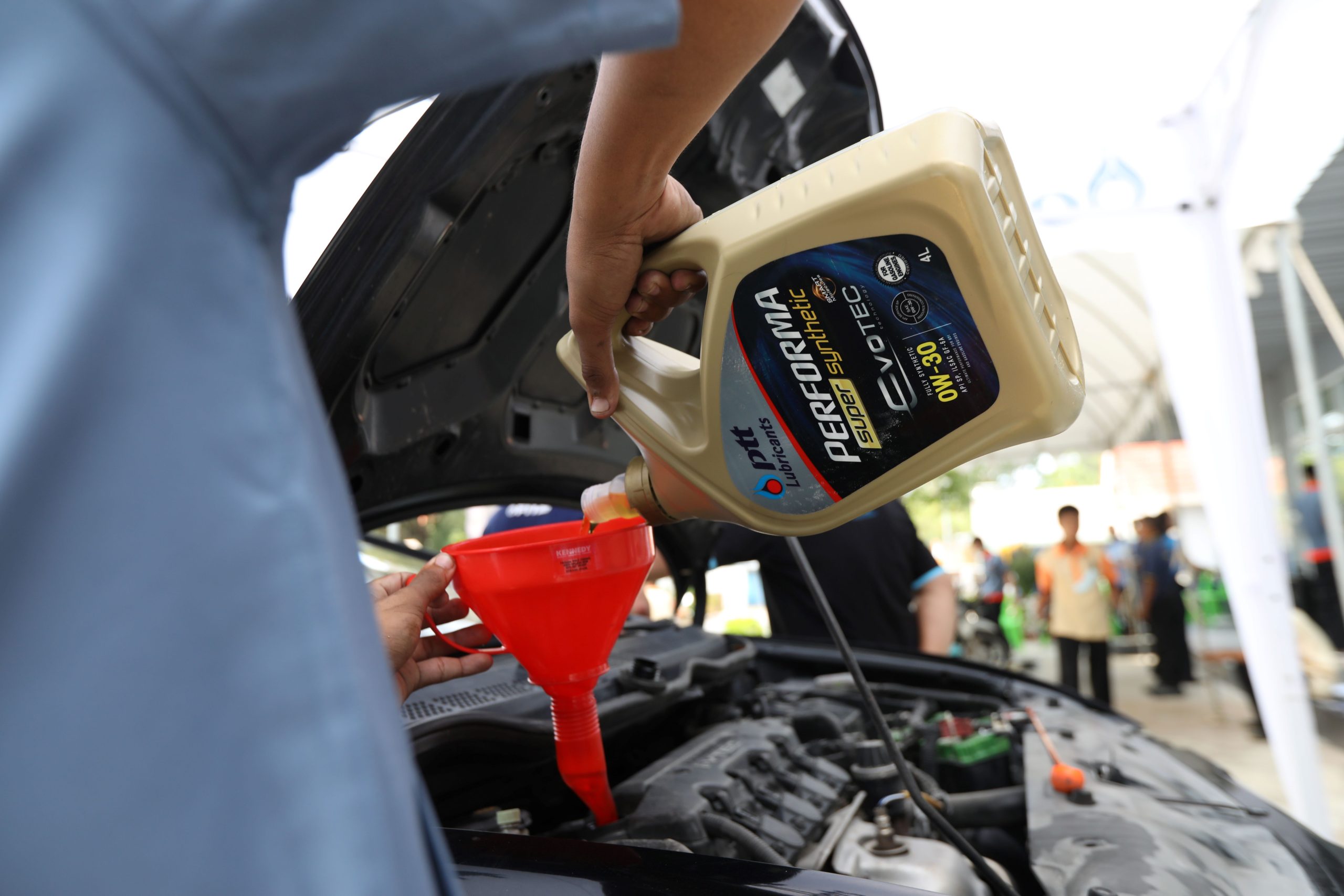 PTT Lubricants และ FIT Auto จัดอบรมหลักสูตรการบำรุงรักษารถยนต์และรถจักรยานยนต์ แก่เด็กและเยาวชน