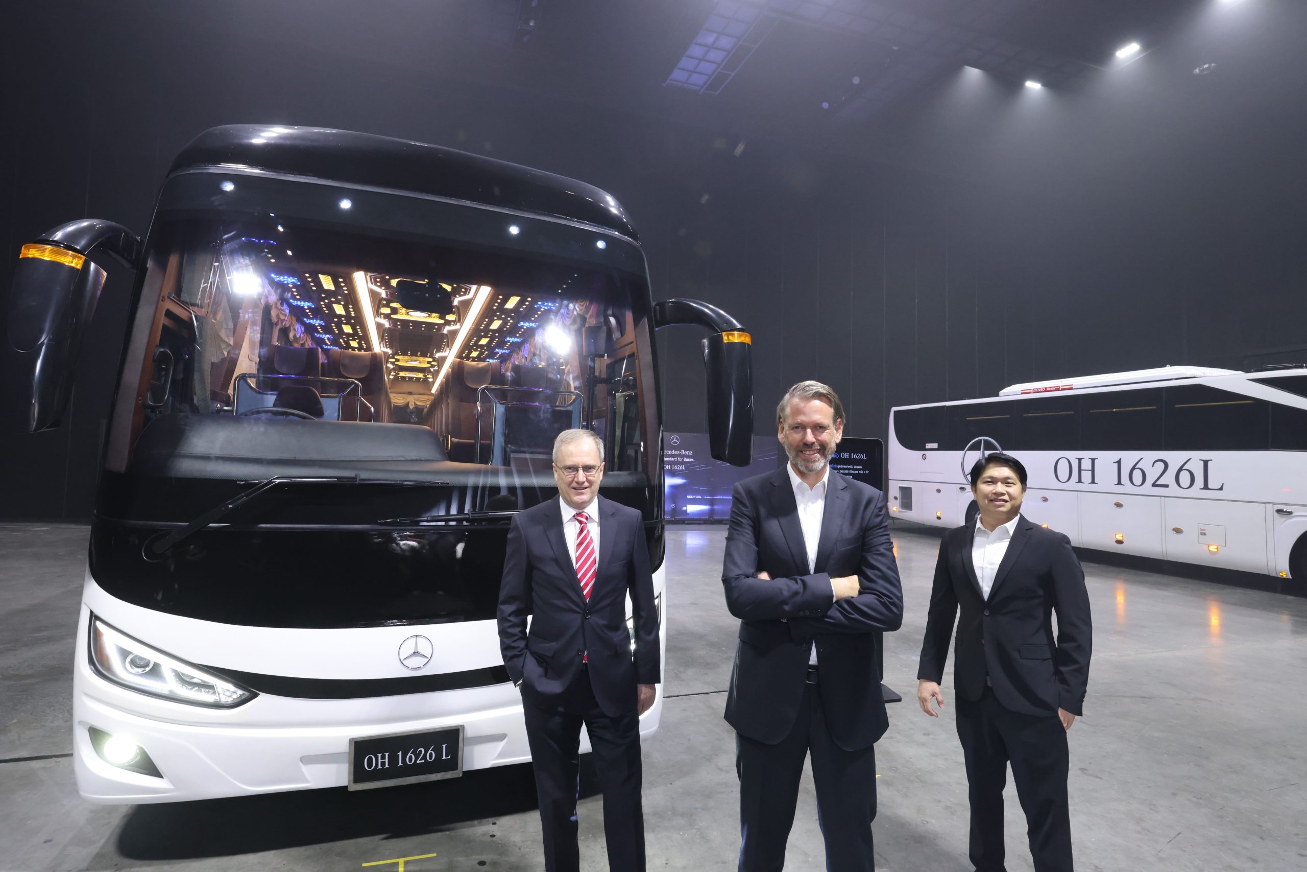 เดมเลอร์ คอมเมอร์เชียล วีฮีเคิลส์ (ประเทศไทย) เขย่าตลาดรถบัส ส่ง Mercedes-Benz Bus รุ่นใหม่ หนุนผู้ประกอบการขนส่ง และท่องเที่ยวเต็มสูบ