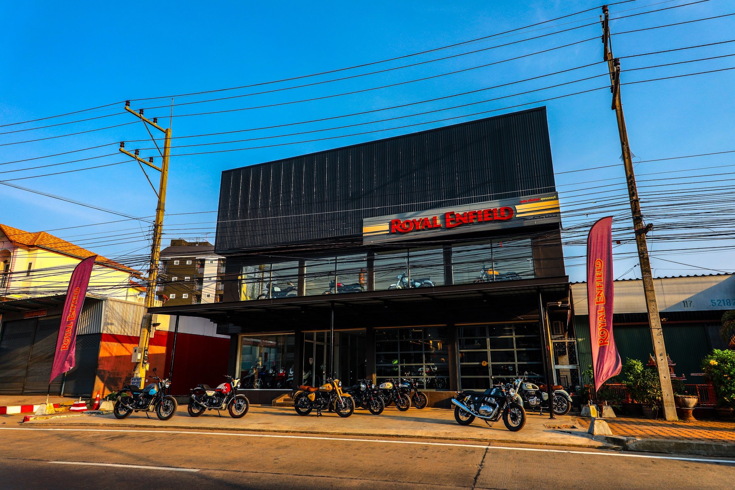 Royal Enfield ประเทศไทยเติบโตต่อเนื่อง เปิดสาขาเมืองมังกร สุพรรณบุรี “Royal Enfield Suphanburi”