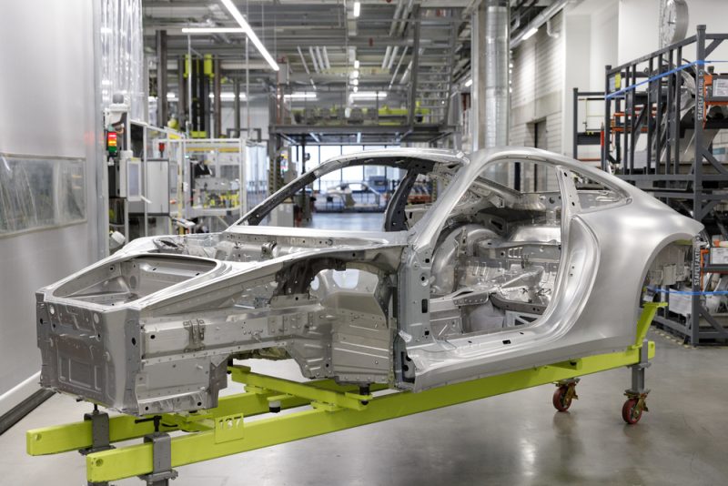 ปอร์เช่ (Porsche) วางแผนพัฒนาการผลิตด้วยเหล็กคุณภาพสูงลดมลพิษลดสำหรับรถสปอร์ตตั้งแต่ปี 2026