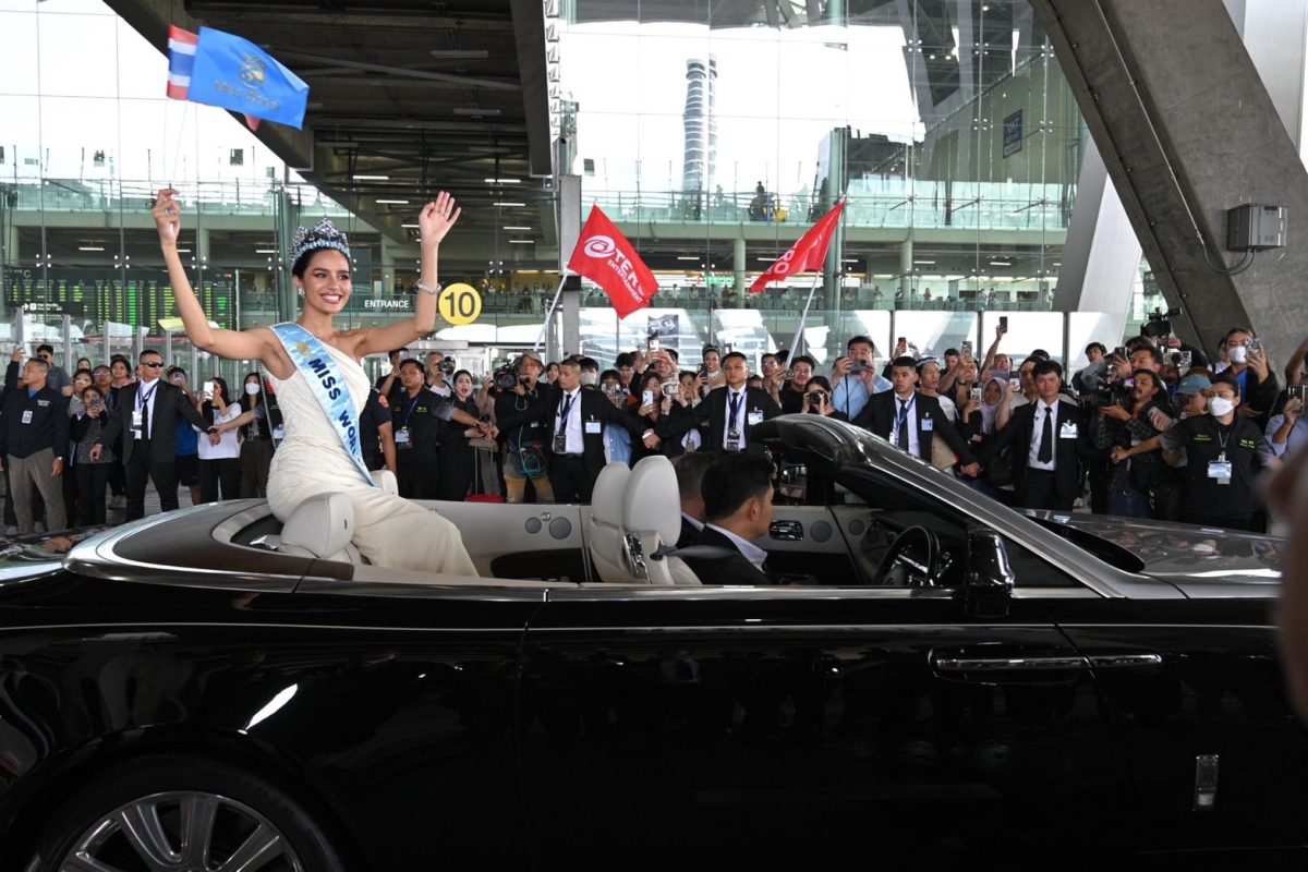MGC-ASIA สนับสนุนอัครยนตรกรรม โรลส์-รอยซ์ ร่วมขบวนแห่ต้อนรับ ‘โอปอล-สุชาตา’ มิสเวิลด์คนแรกของไทย ความภาคภูมิใจในรอบ 72 ปี