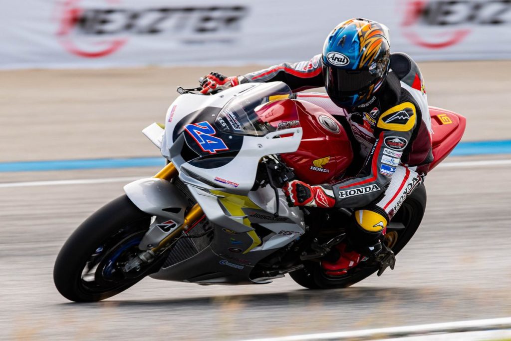 กระหึ่ม! NEXZTER BRIC Superbike” คัมแบ็ครันวงการมอเตอร์สปอร์ต “อภิวัฒน์-นทีธาร” ขึ้นนำวันแรก