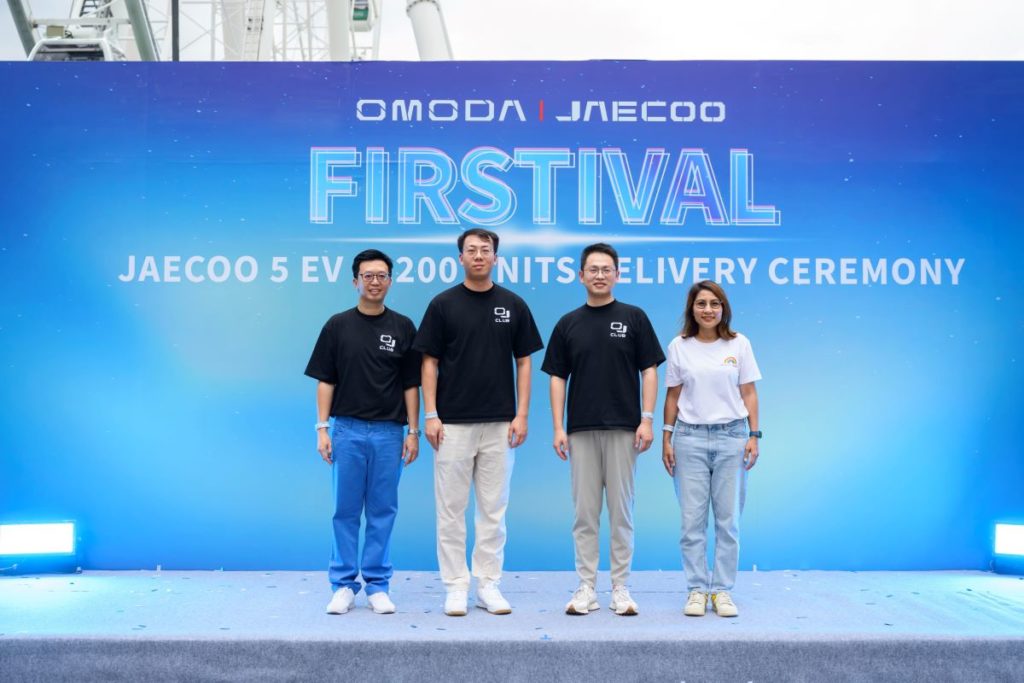 OMODA & JAECOO ฉลองความสำเร็จครบรอบ 1 ปี พร้อมฉลองส่งมอบ JAECOO 5 EV ล็อตแรก 1,200 คัน สู่ผู้บริโภคชาวไทย